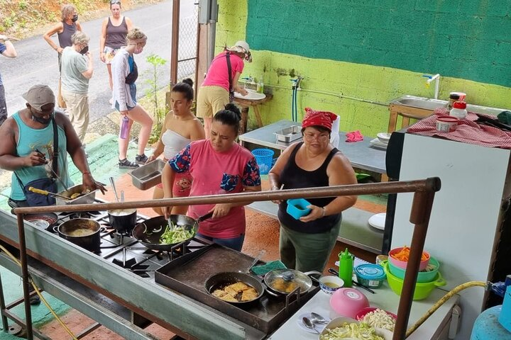 Caribbean Cooking Experience in Limón with Dinner Included - Photo 1 of 4